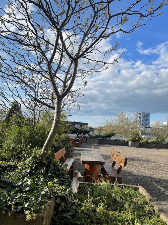 Apartments Strauss Near Bs-Hauptbahnhof บราวน์ชไวก์ ภายนอก รูปภาพ