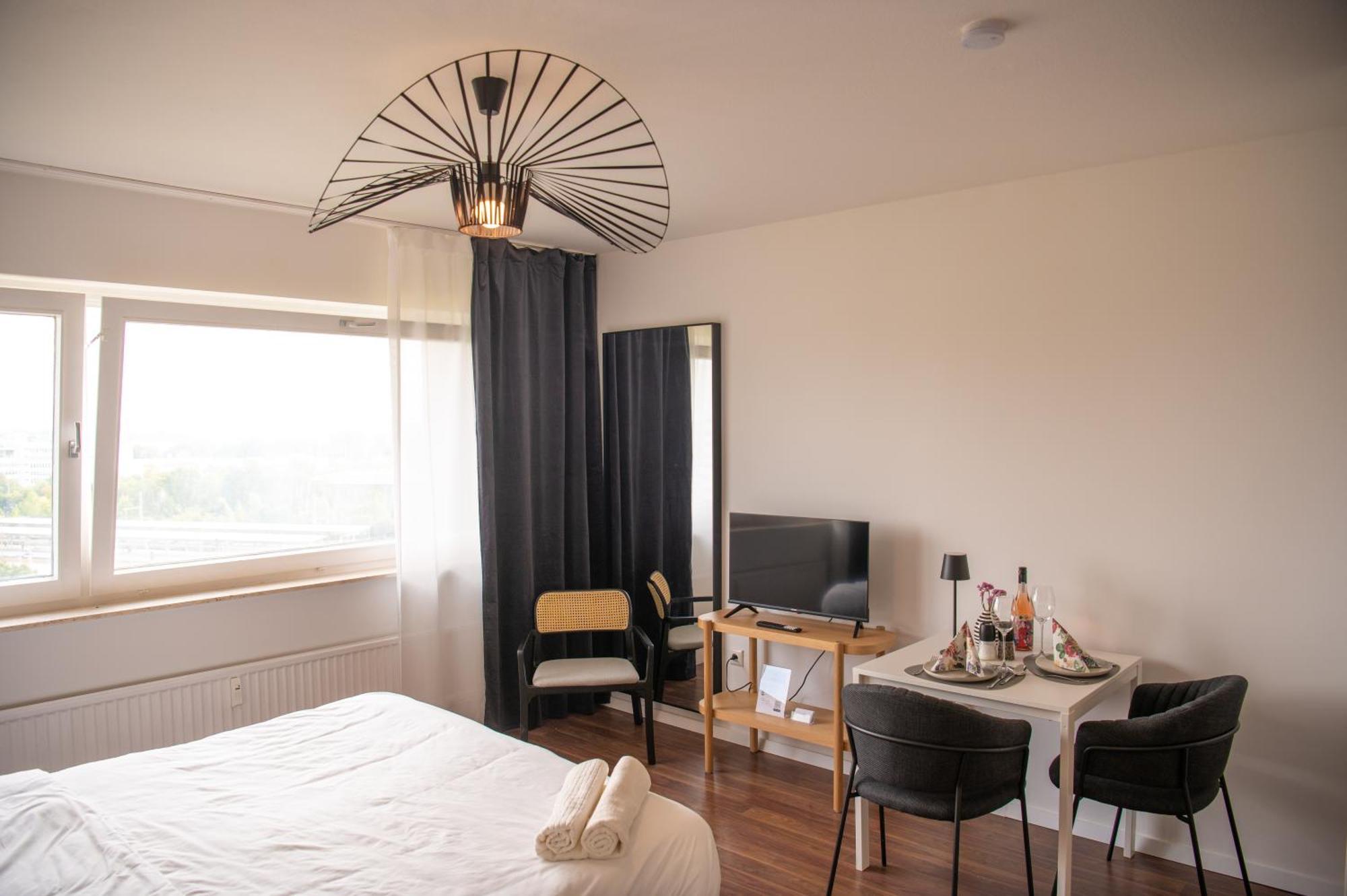 Apartments Strauss Near Bs-Hauptbahnhof บราวน์ชไวก์ ภายนอก รูปภาพ